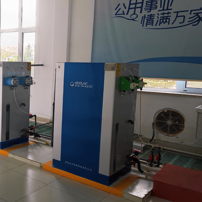 1.1*0.58*0.45m自動塩素二酸化物発電機で水処理をアップグレード